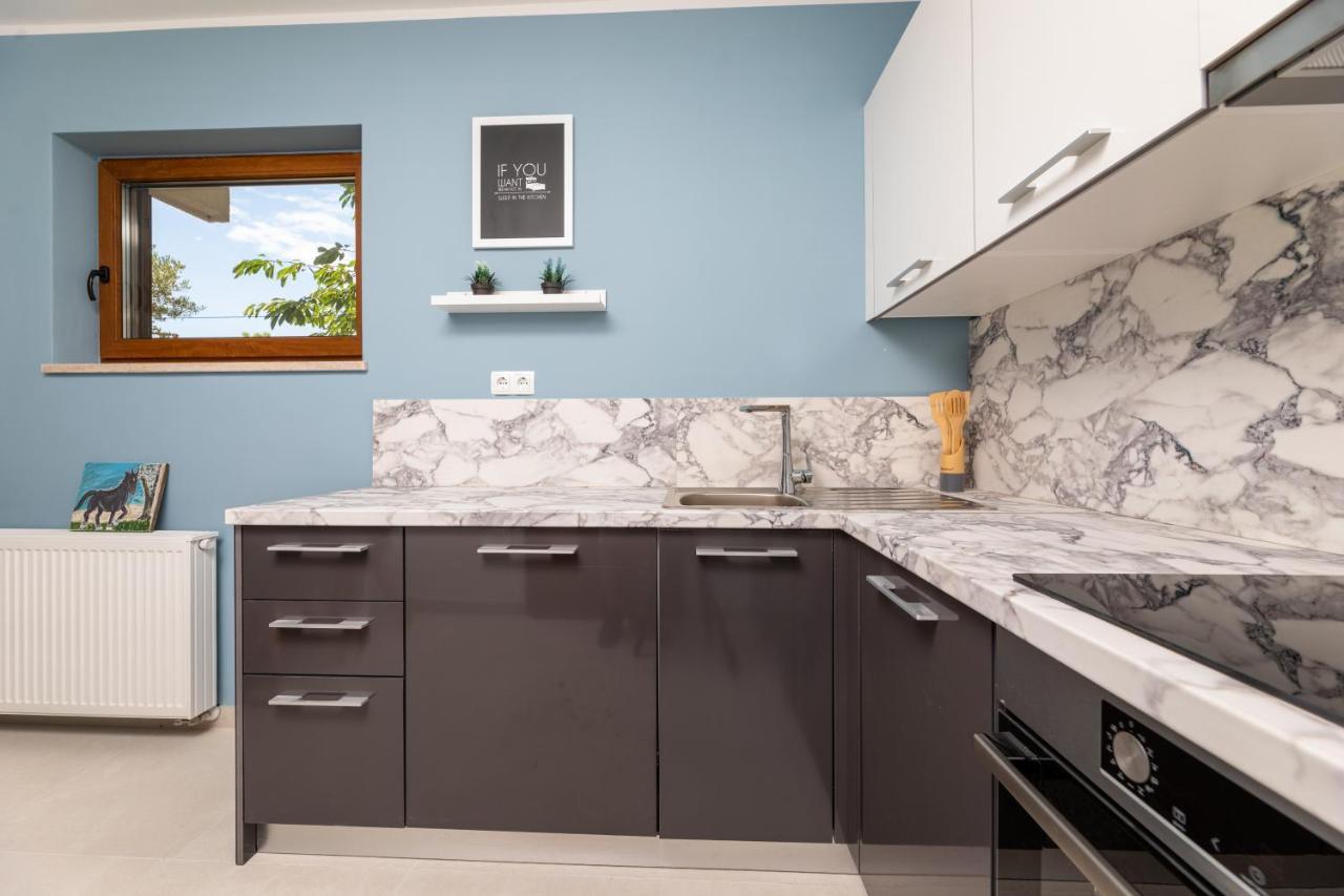 Apartments Vjeko Кърк Екстериор снимка